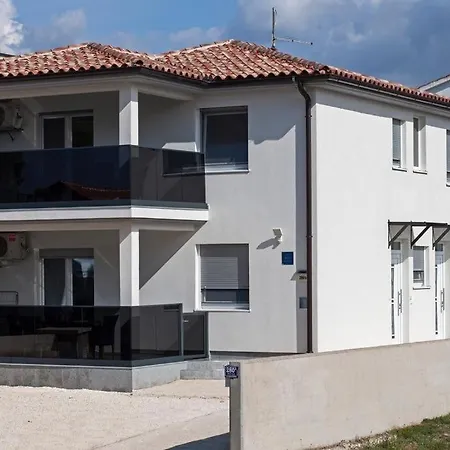 Apartments Talic Fažana Extérieur photo